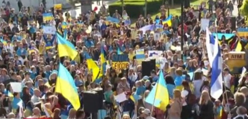 Бежанци в Слънчев бряг протестират срещу войната